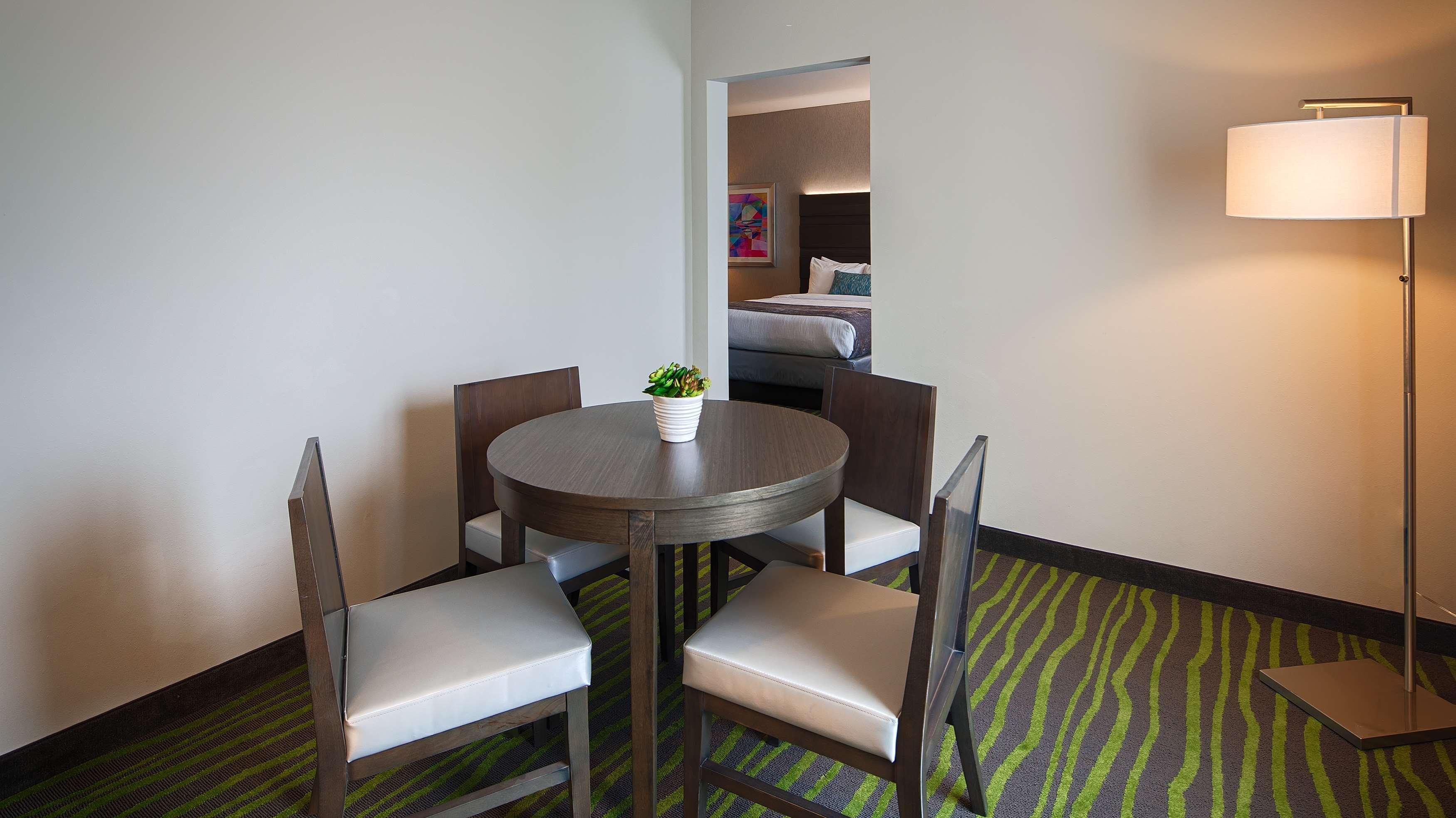 Best Western Plus Prien Lake Hotel & Suites - Lake Charles Exterior foto